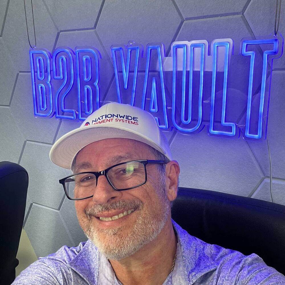 B2B Vault: The Biz to Biz Podcast Breaks into Apple Podcasts’ Top 100 Entrepreneurship Rankings
