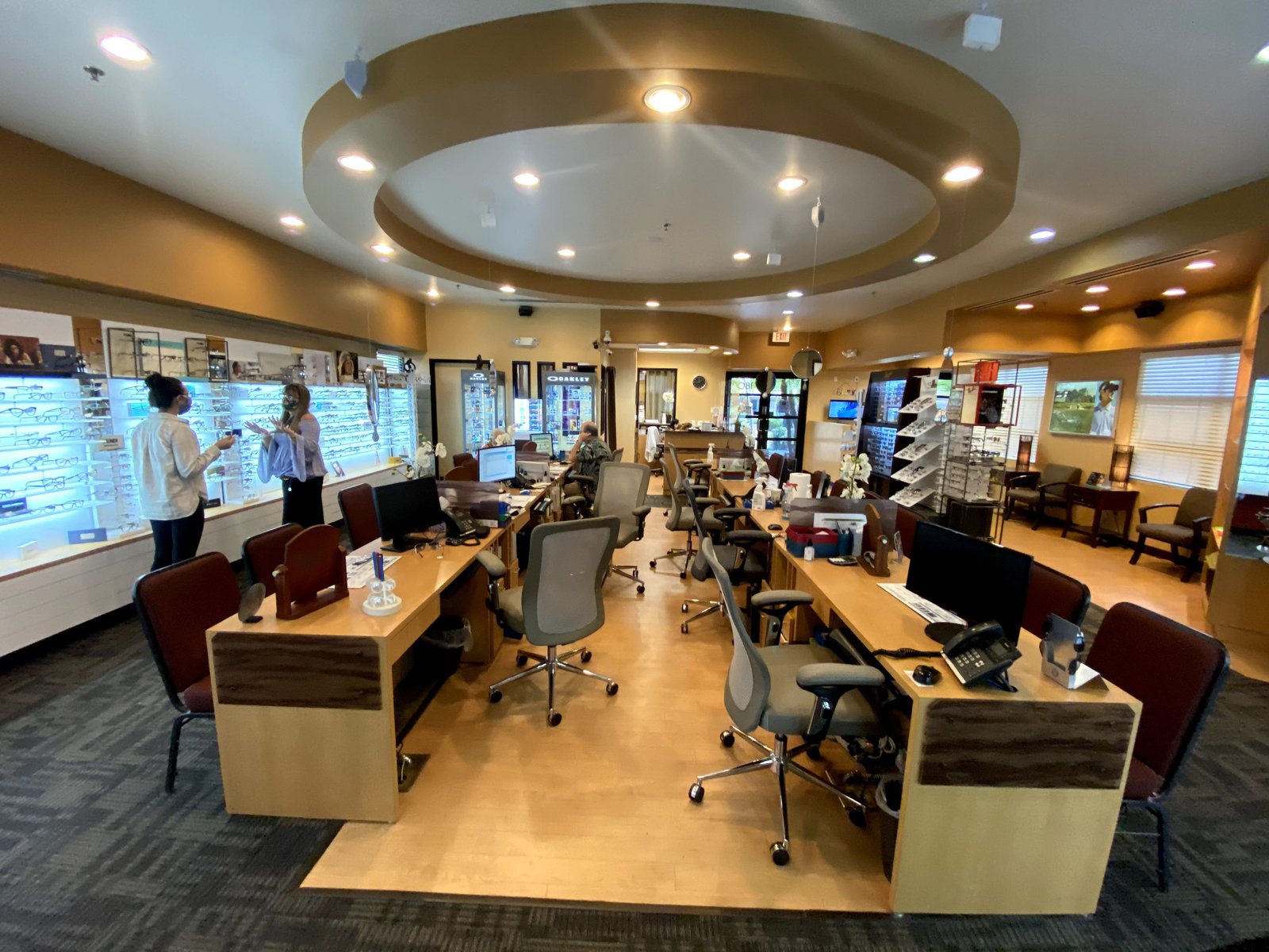 Arizona’s Vision Eye Care Center of Ahwatukee Launches Eyewear Styling Consultation Service